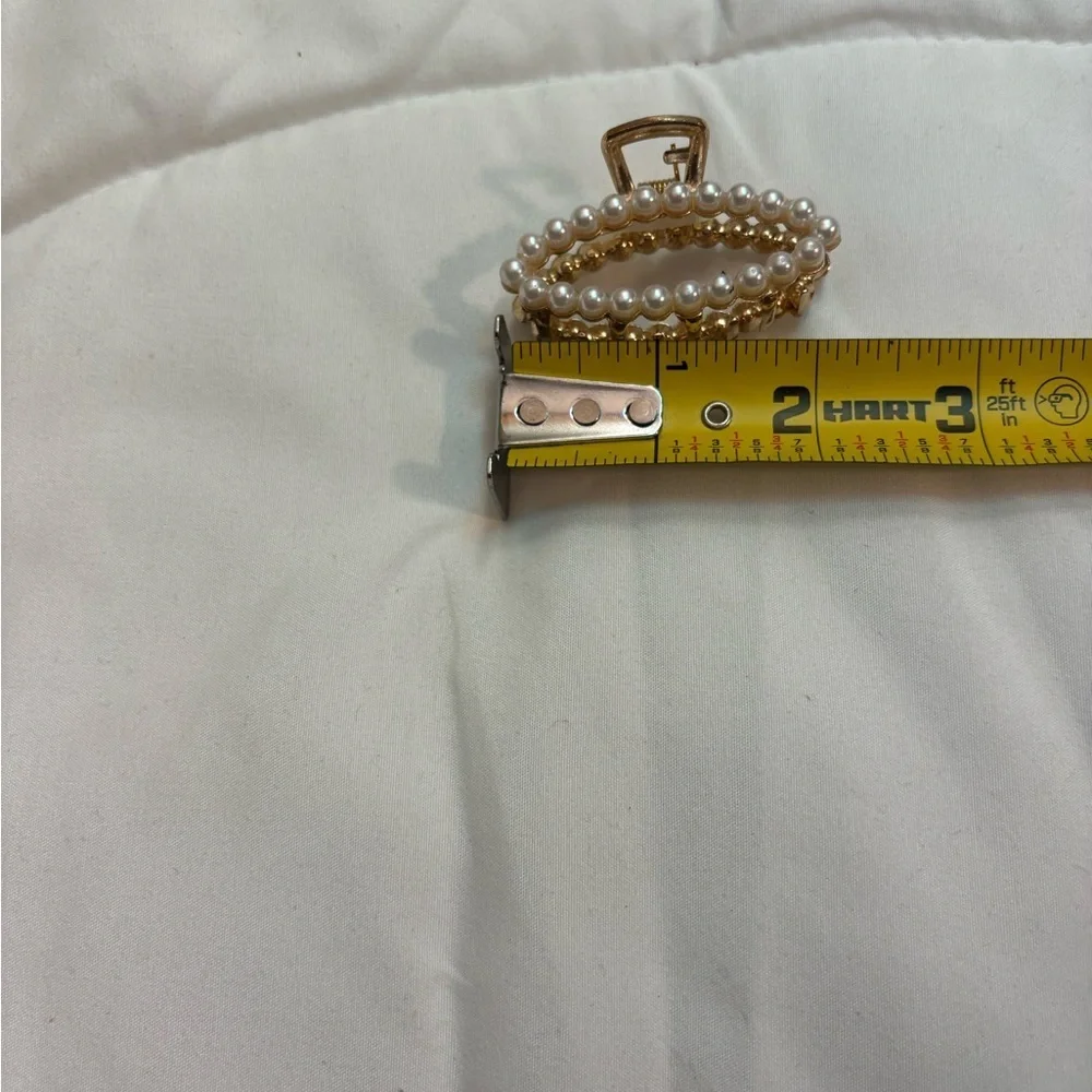 Pearl Jaw Clip Hair Claw Barrette for Women Elegant Grip Hair Accessories